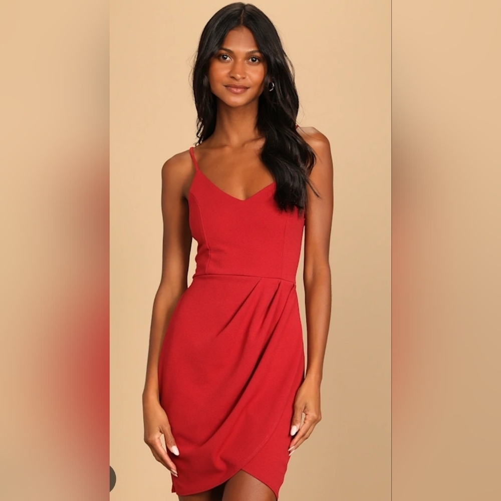 NWT Lulu's Romantic Date Night Red Dress Size Medium PTP 18 - Length 30 1/2